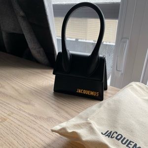 JACQUEMUS CHIQUITO bag